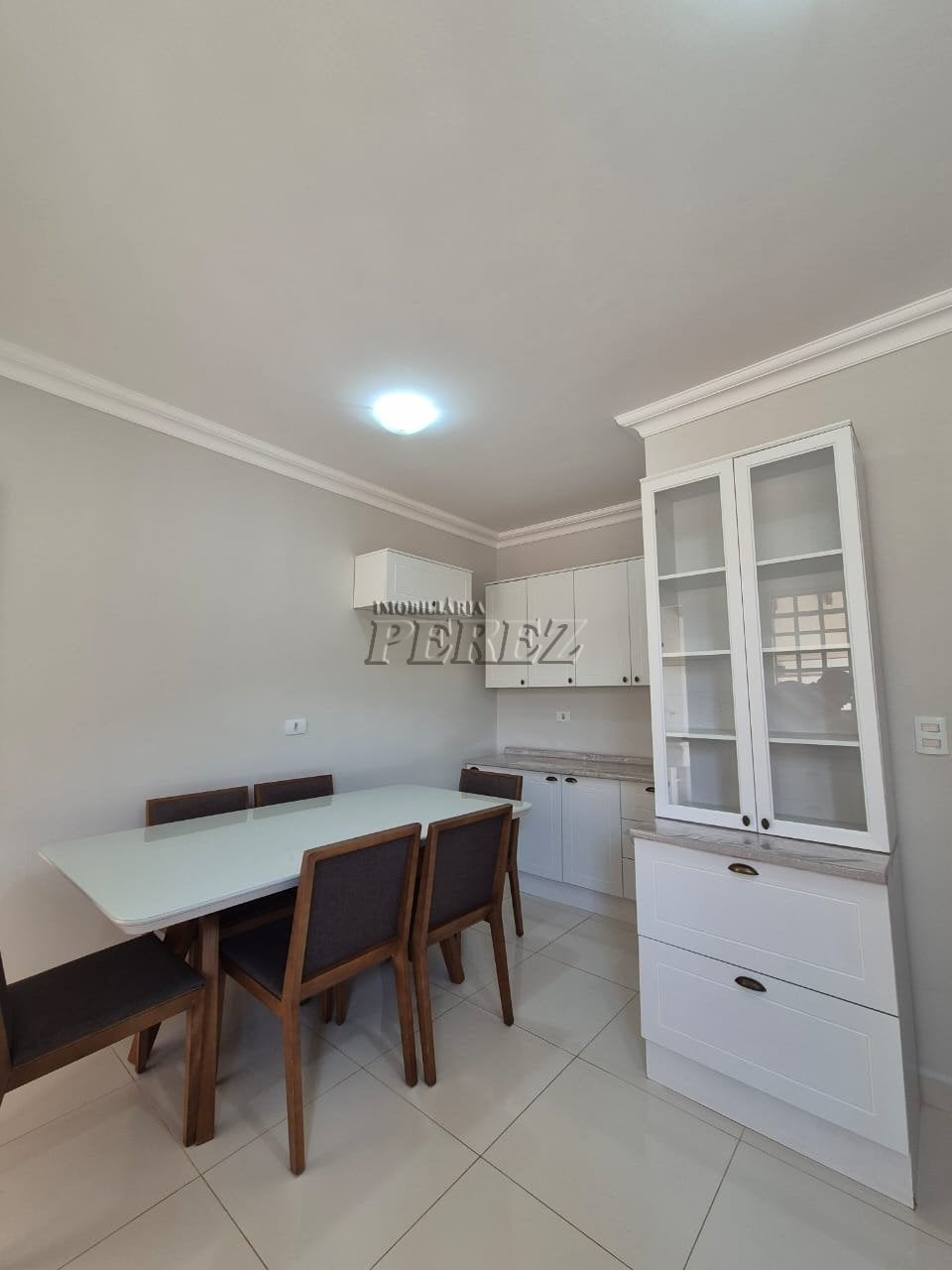 Casa à venda na região leste de Londrina - Bairro Pequena Londres