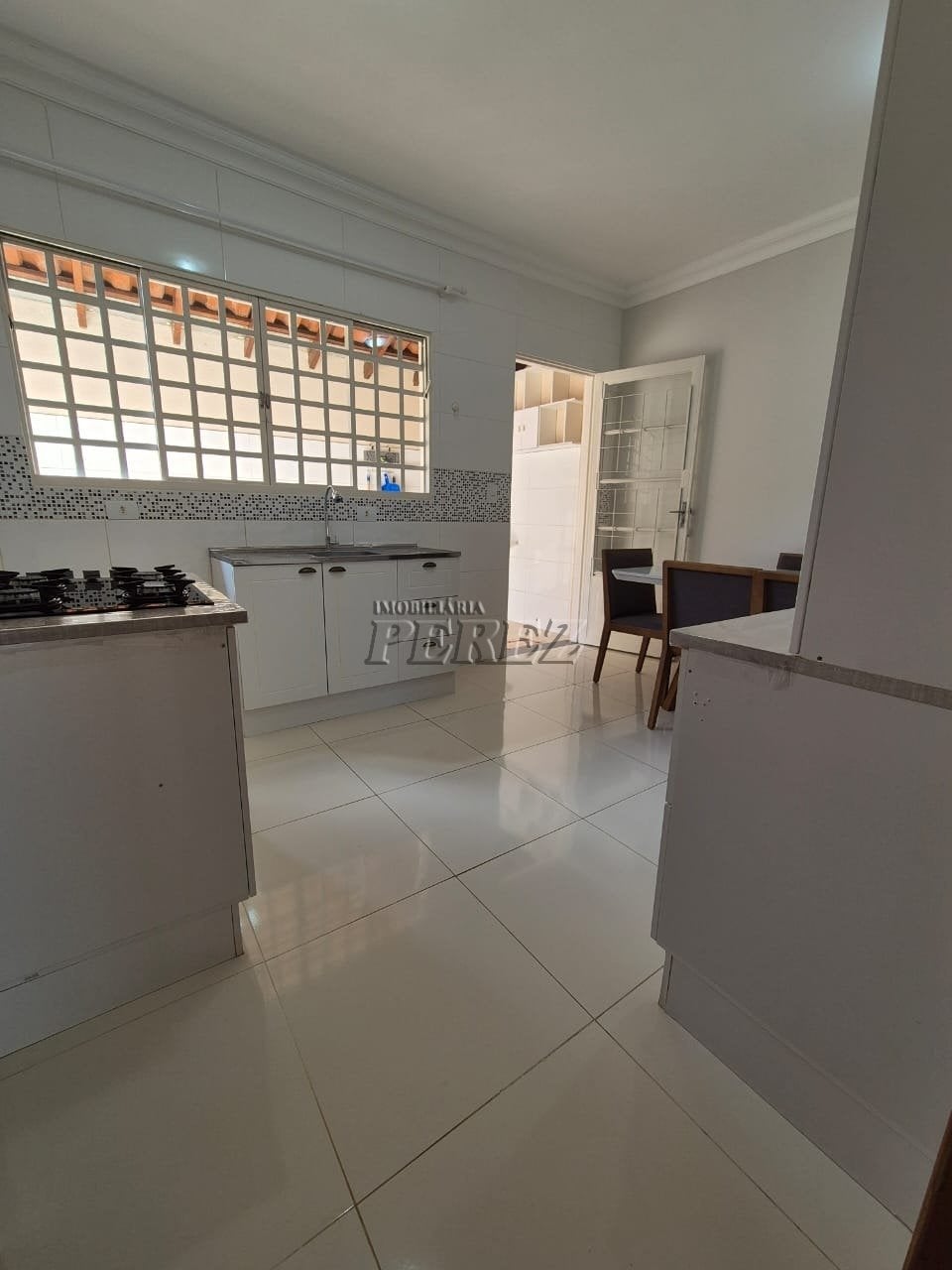 Casa à venda na região leste de Londrina - Bairro Pequena Londres