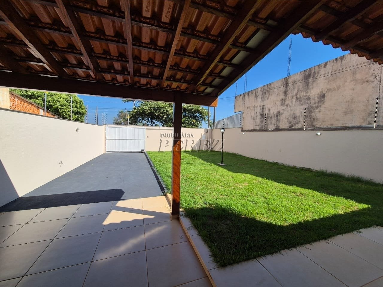 Casa à venda na região leste de Londrina - Bairro Pequena Londres