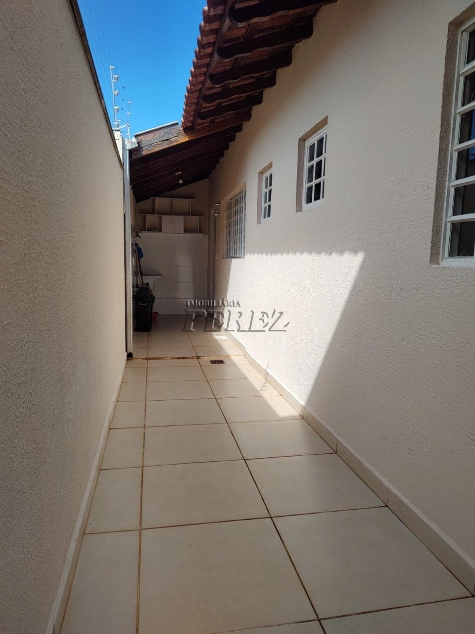 Casa à venda na região leste de Londrina - Bairro Pequena Londres