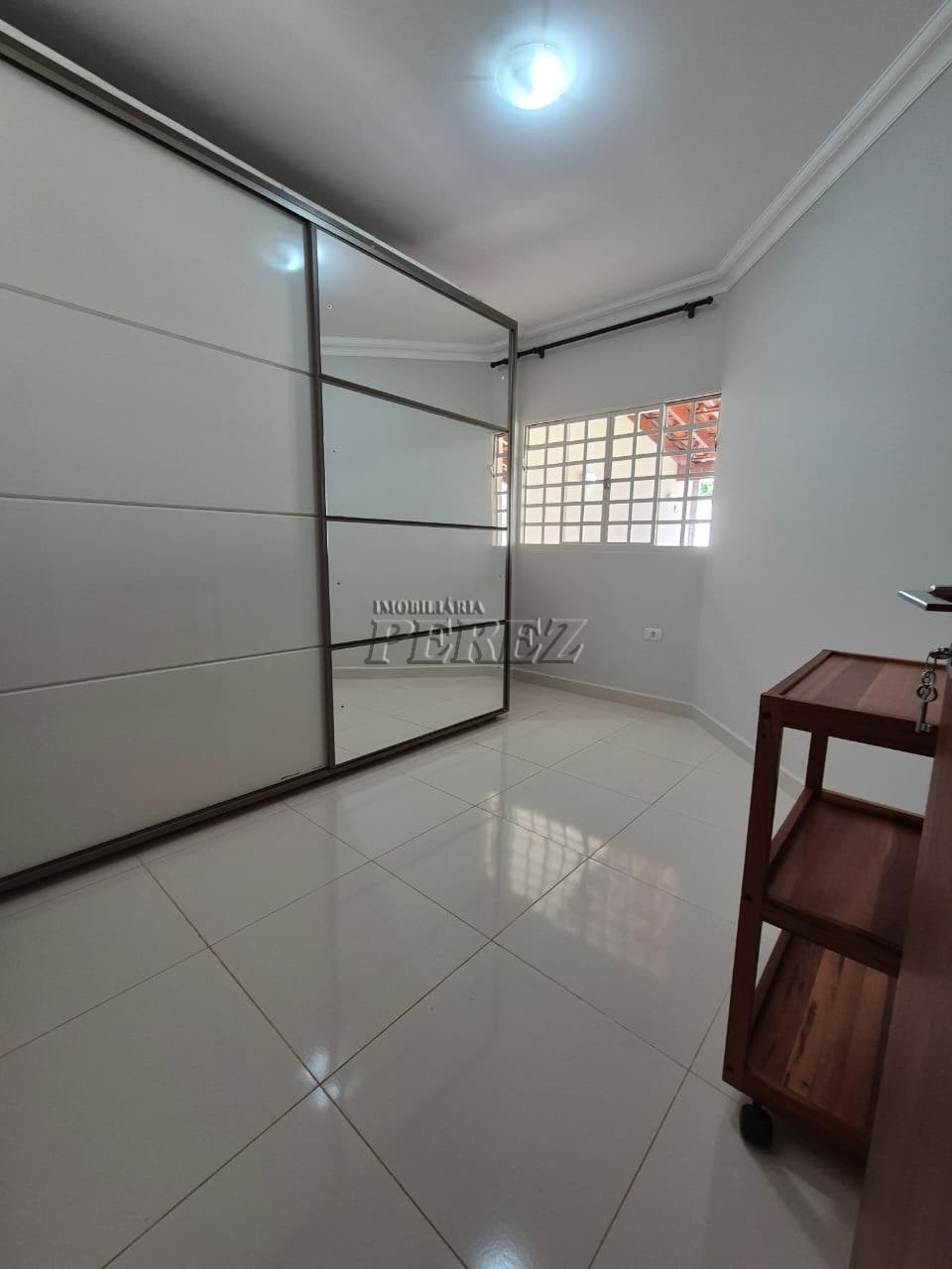Casa à venda na região leste de Londrina - Bairro Pequena Londres