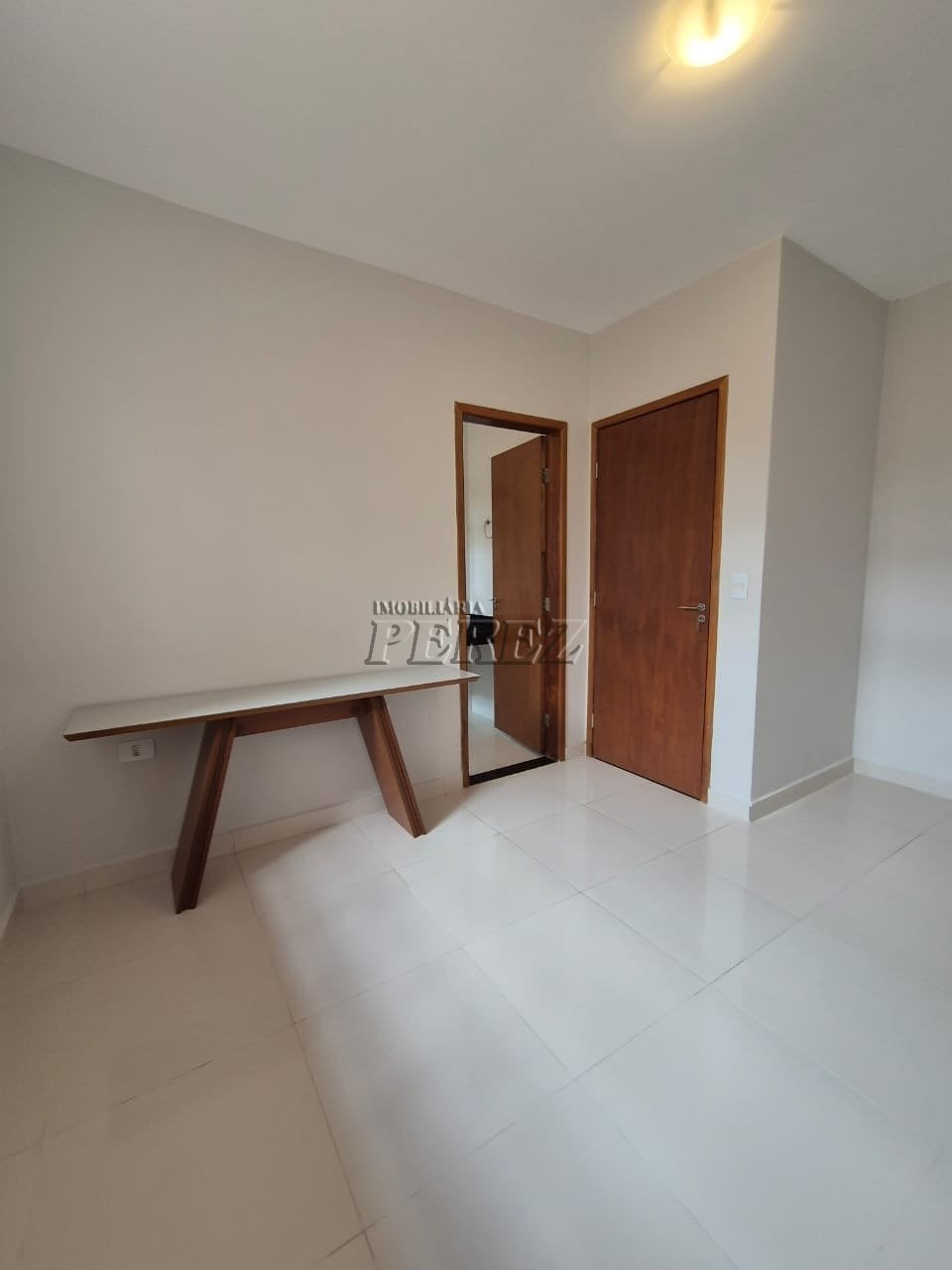 Casa à venda na região leste de Londrina - Bairro Pequena Londres