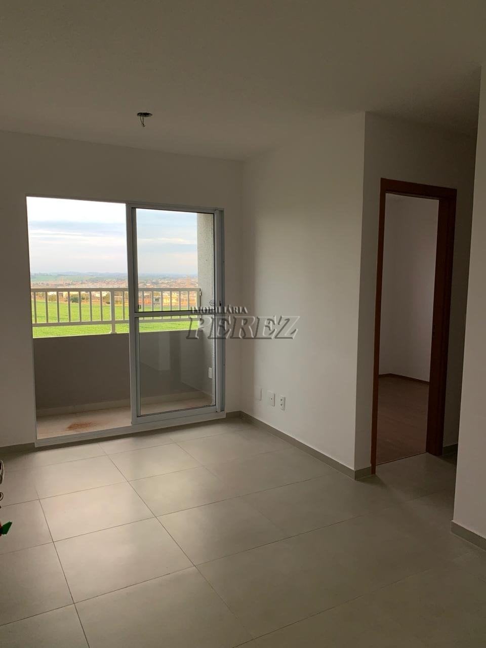 Apartamento à venda no Edifício Lake Picasso - Região leste de Londrina.
