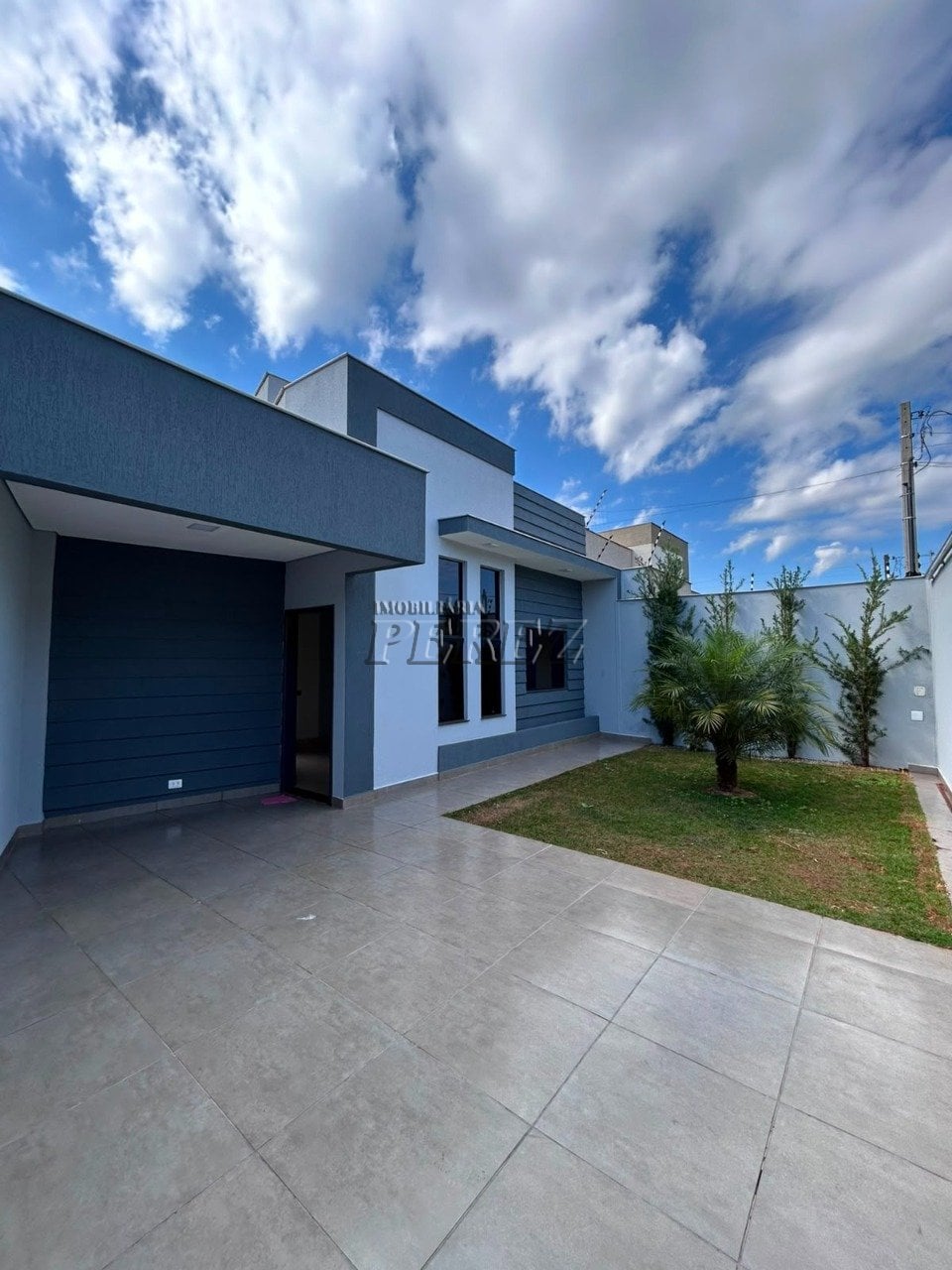 Casa à venda na região oeste de Londrina - Colinas