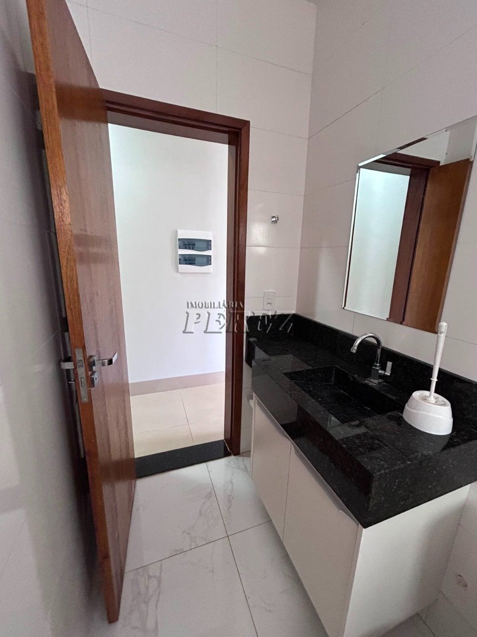 Casa à venda na região oeste de Londrina - Colinas