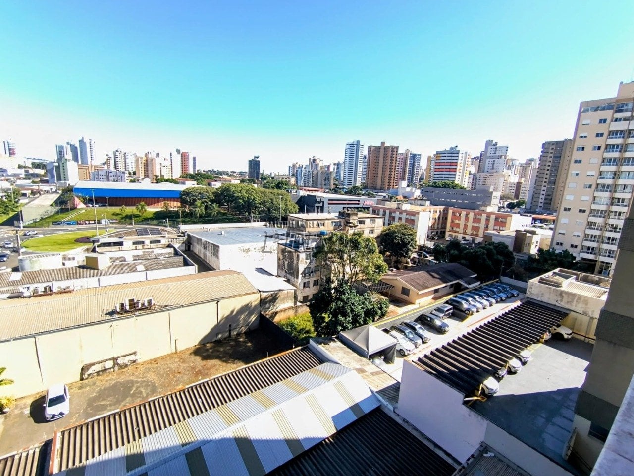 Apartamento à venda no centro de Londrina - Edifício Mediterranée