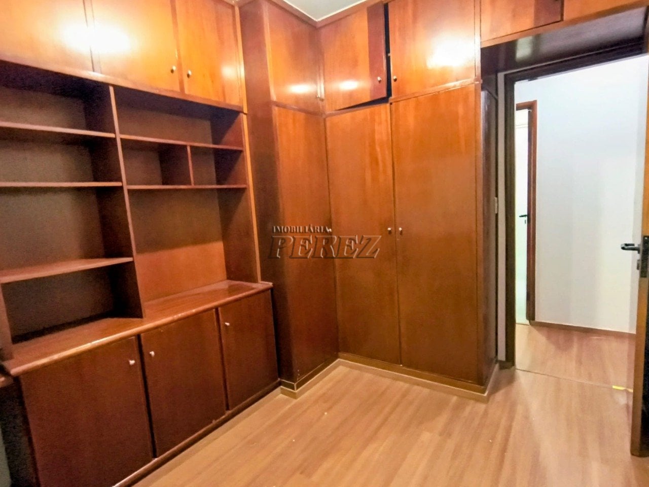 Apartamento à venda no centro de Londrina - Edifício Mediterranée