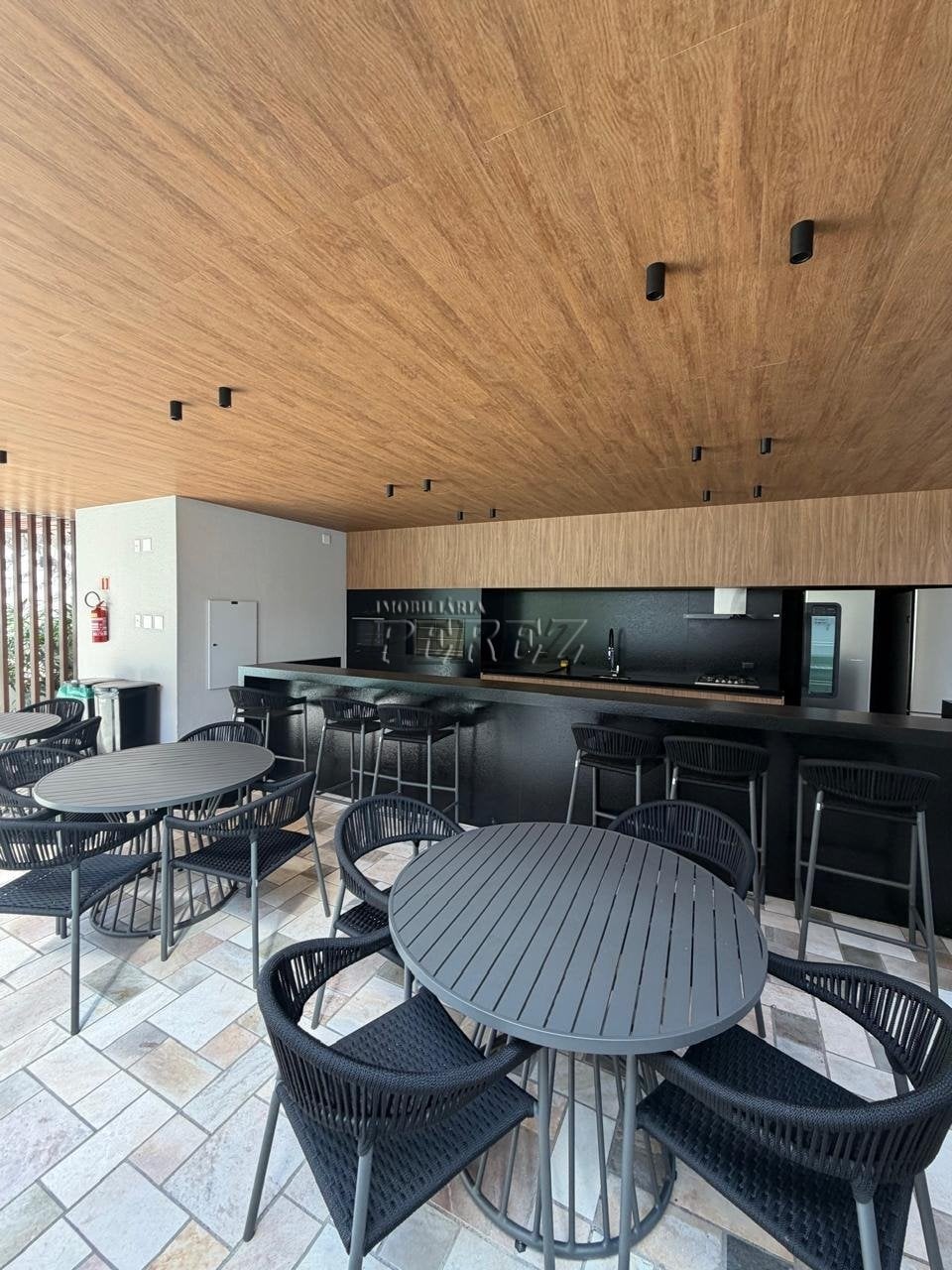 Apartamento à venda no Edifício Casa Palhano - Região sul de Londrina