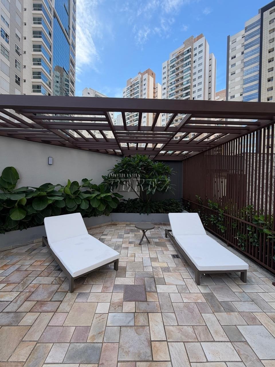 Apartamento à venda no Edifício Casa Palhano - Região sul de Londrina