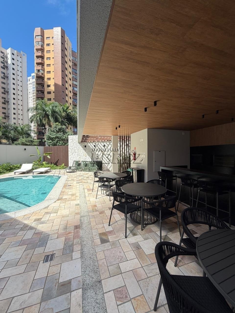 Apartamento à venda no Edifício Casa Palhano - Região sul de Londrina