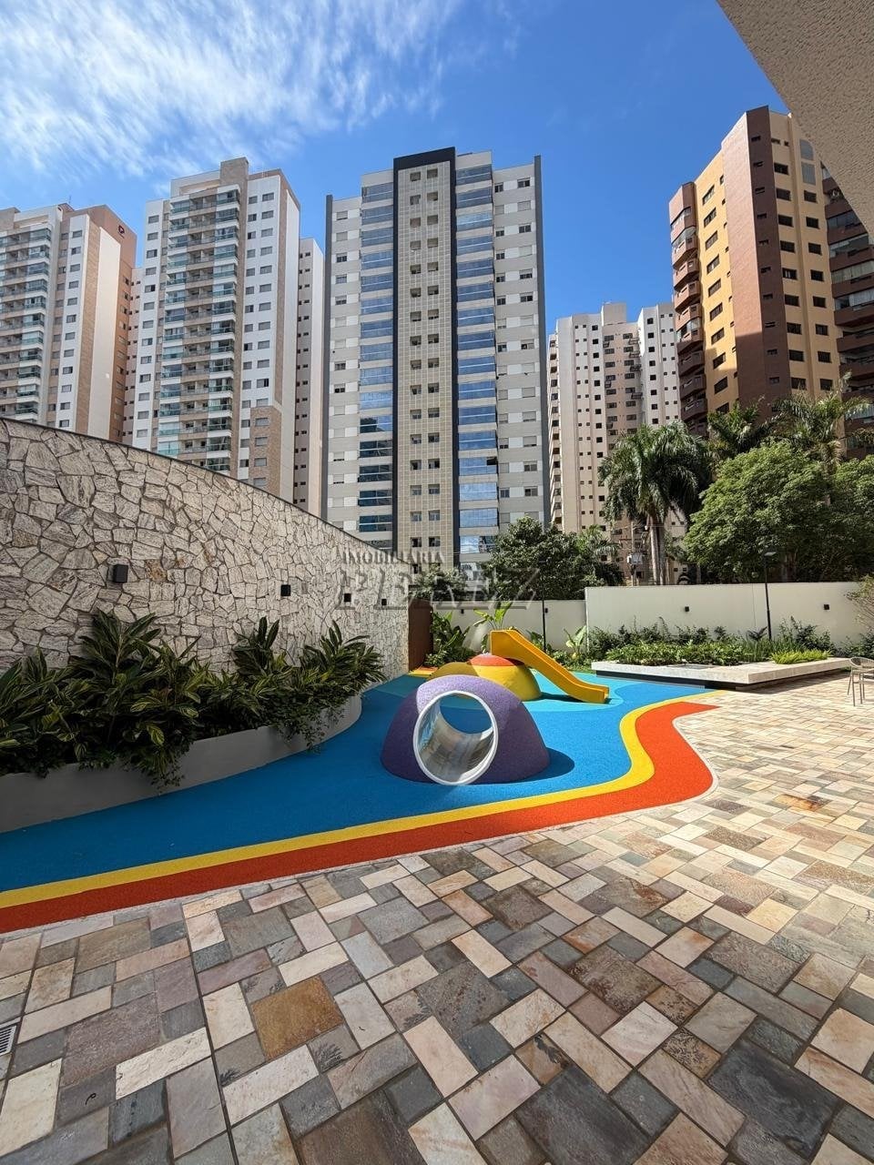 Apartamento à venda no Edifício Casa Palhano - Região sul de Londrina