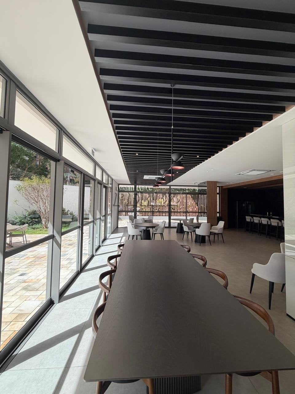 Apartamento à venda no Edifício Casa Palhano - Região sul de Londrina