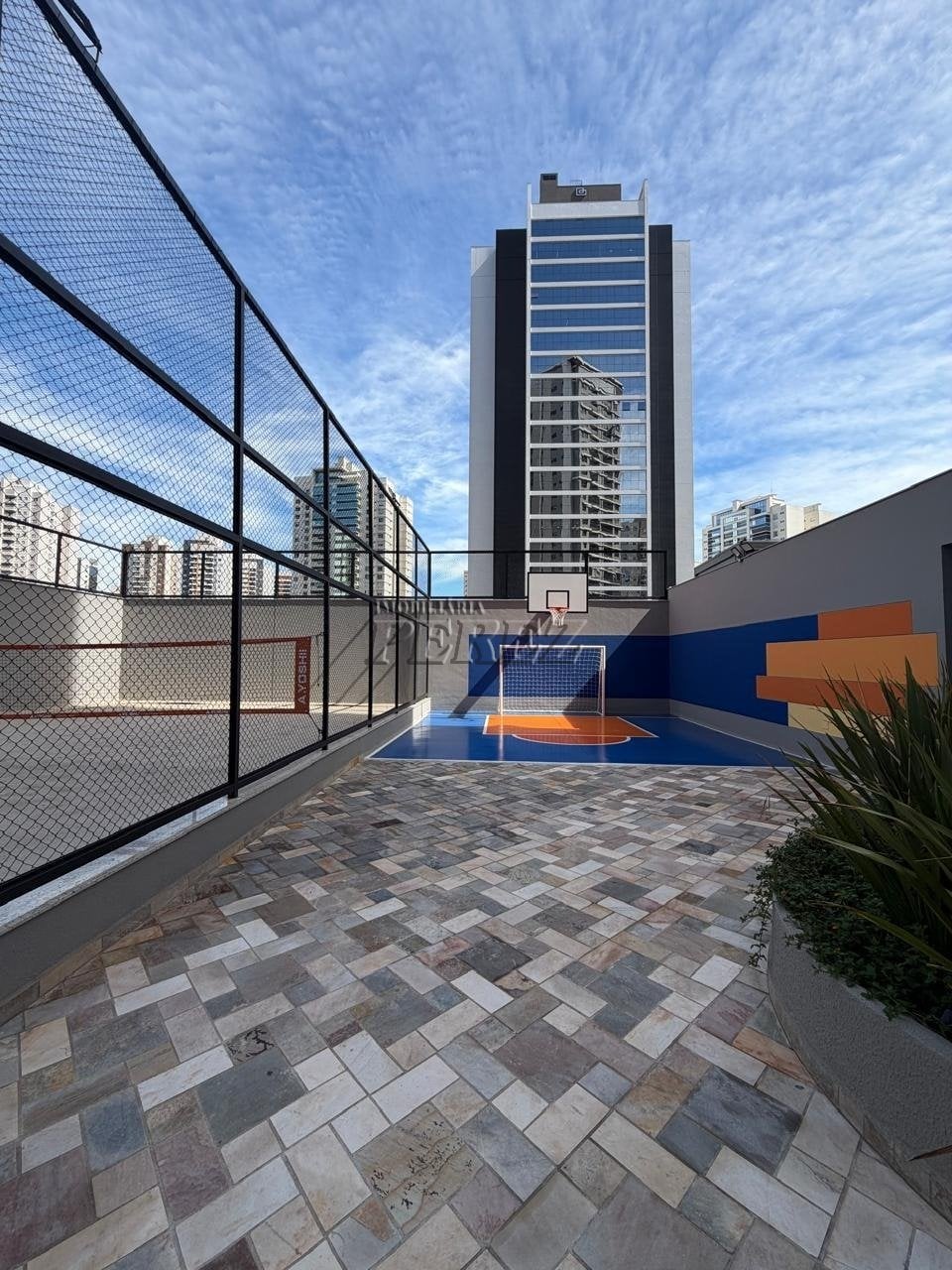 Apartamento à venda no Edifício Casa Palhano - Região sul de Londrina