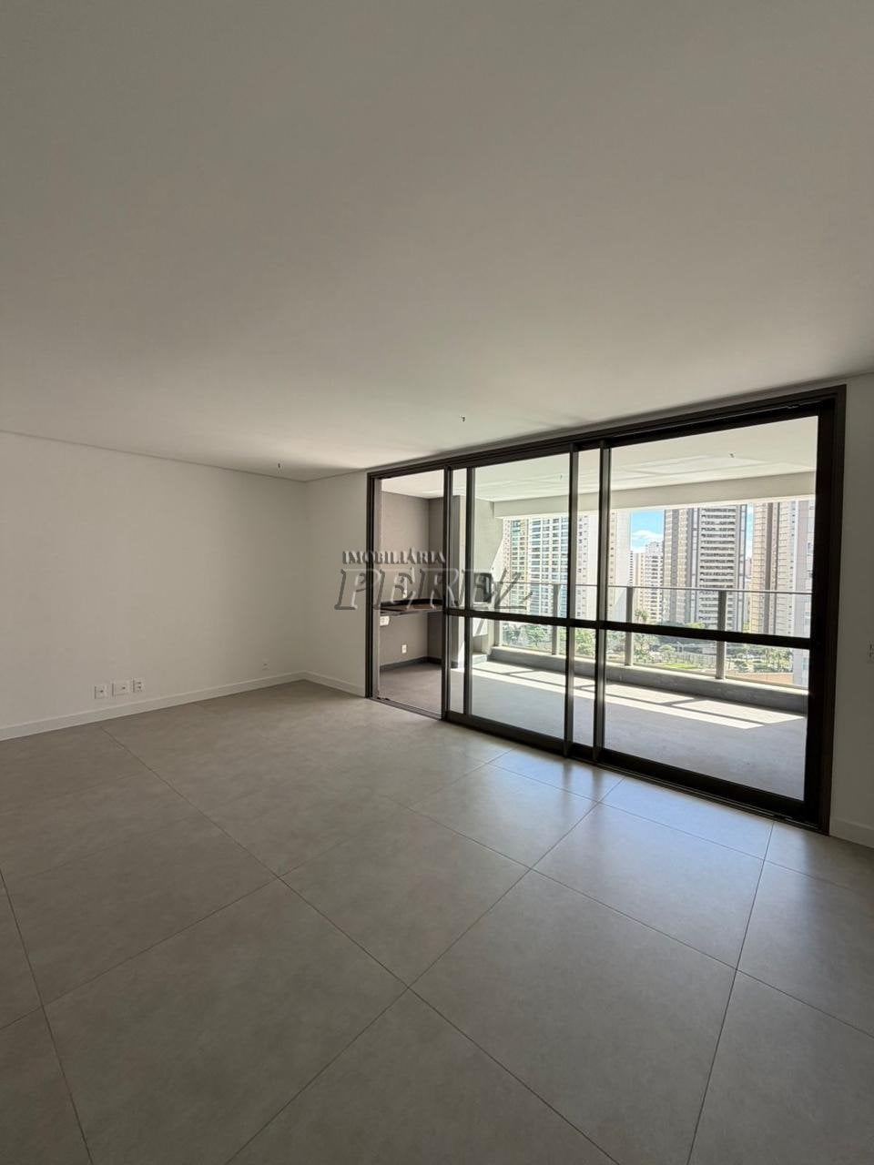 Apartamento à venda no Edifício Casa Palhano - Região sul de Londrina