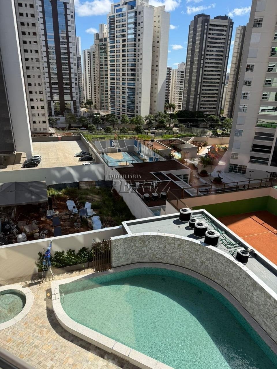 Apartamento à venda no Edifício Casa Palhano - Região sul de Londrina