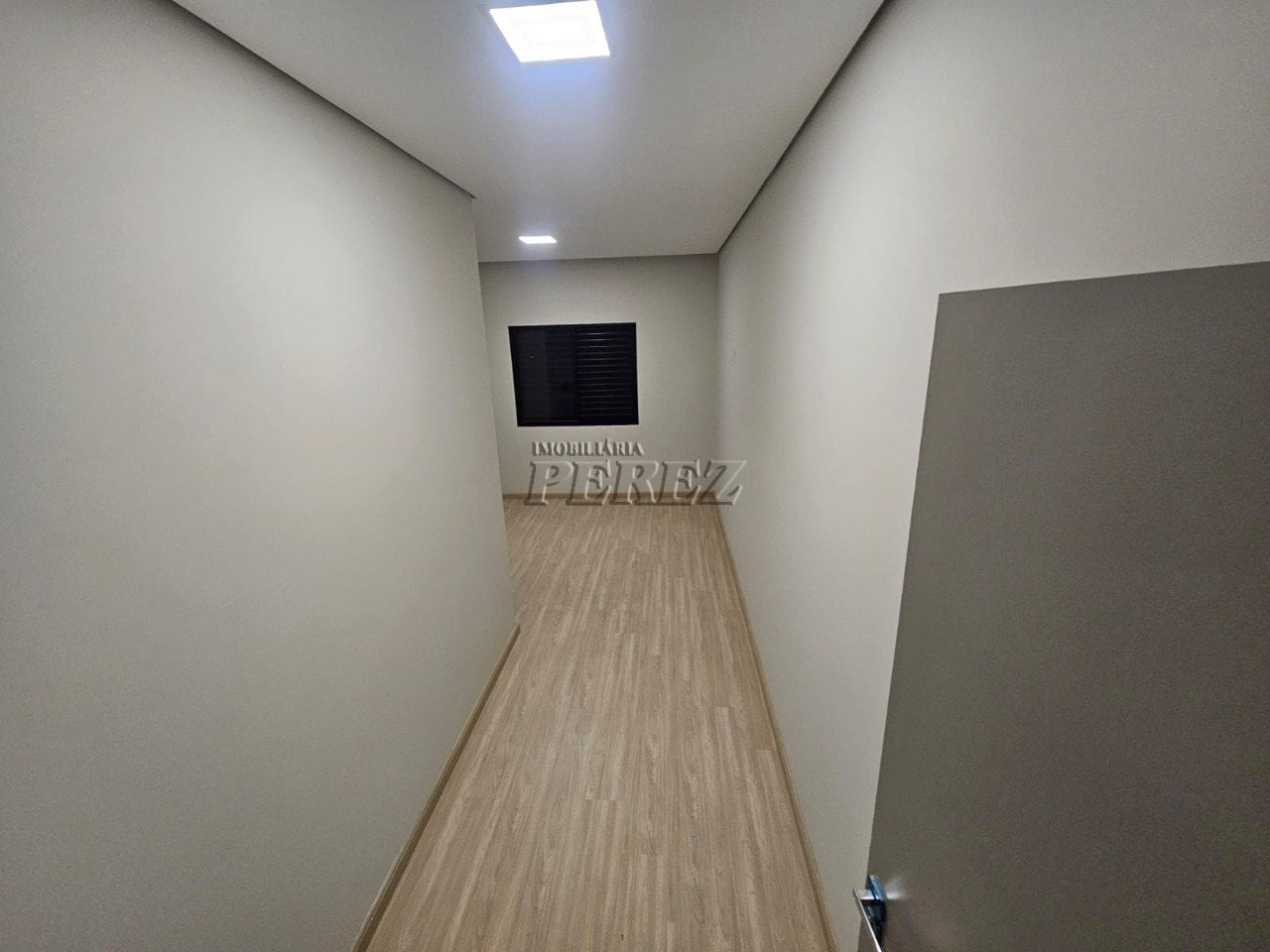 Casa assobradada na região leste de Londrina - Dom Pedro I