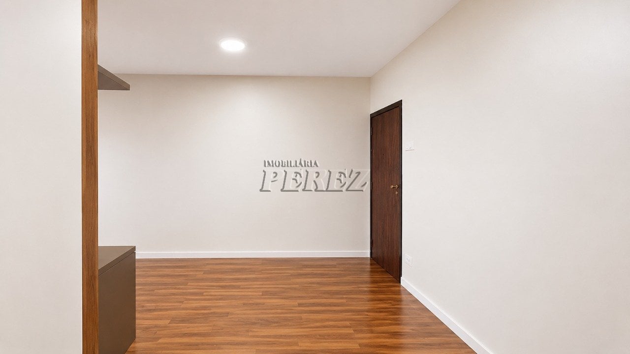 Apartamento para Locação com 3 Quartos, Suíte e Armários Planejados