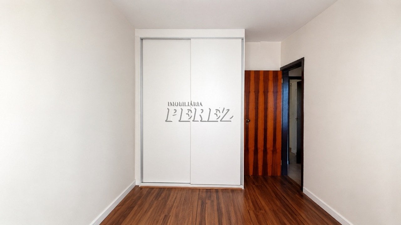 Apartamento para Locação com 3 Quartos, Suíte e Armários Planejados