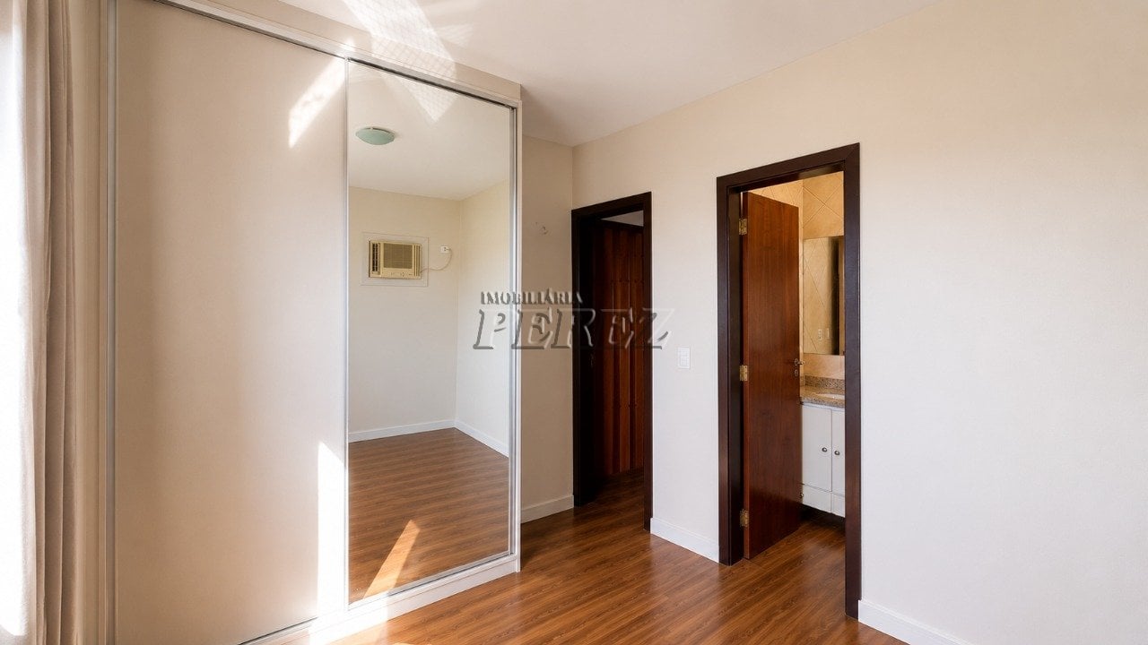 Apartamento para Locação com 3 Quartos, Suíte e Armários Planejados