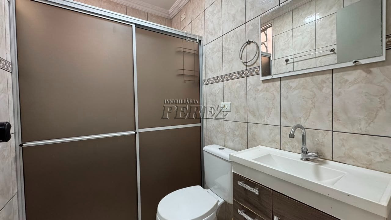 Casa em Condomínio para Locação na Região Leste de Londrina | Sobrado com 3 Quartos