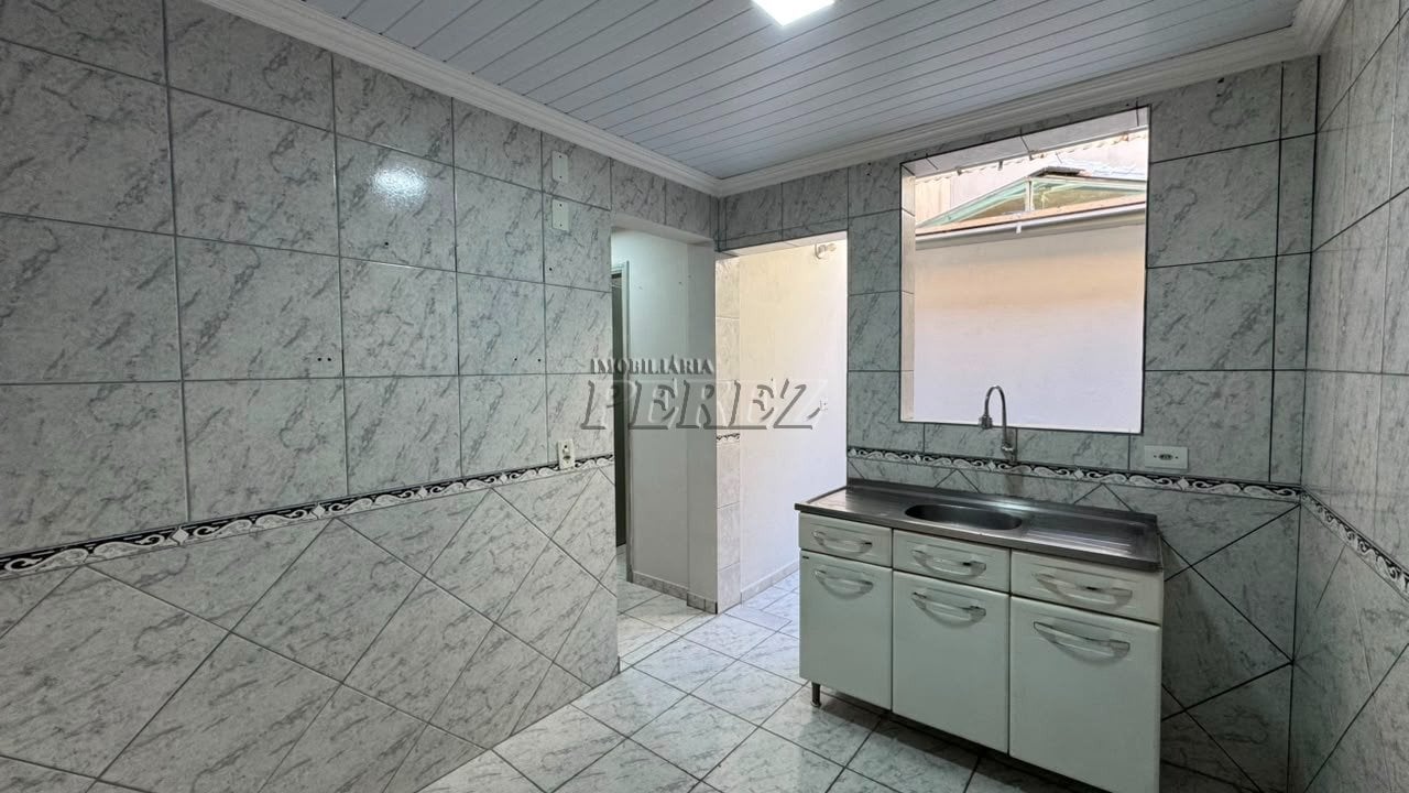 Casa em Condomínio para Locação na Região Leste de Londrina | Sobrado com 3 Quartos