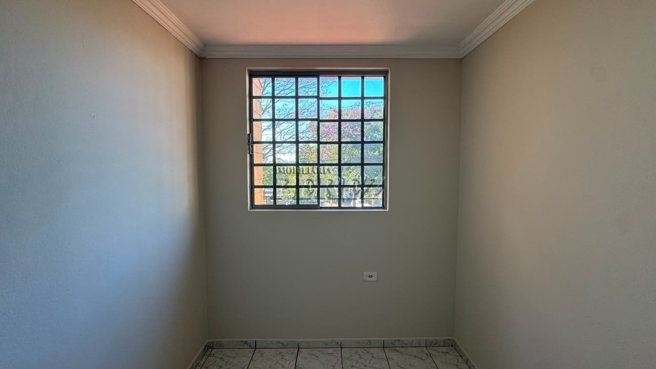 Casa em Condomínio para Locação na Região Leste de Londrina | Sobrado com 3 Quartos
