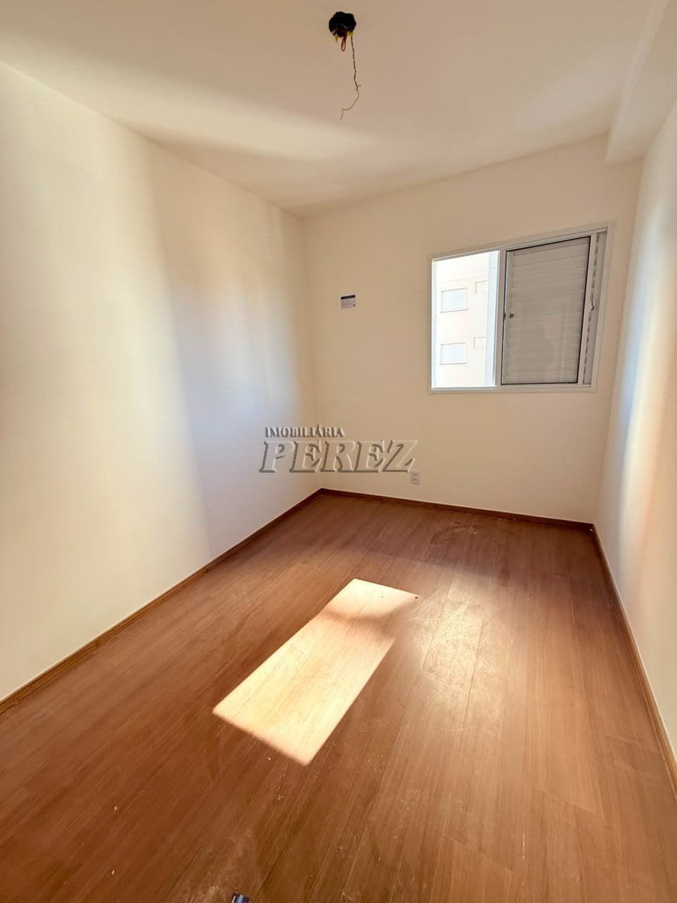Apartamento para alugar no Edifício Morada dos Ventos, região leste de Londrina