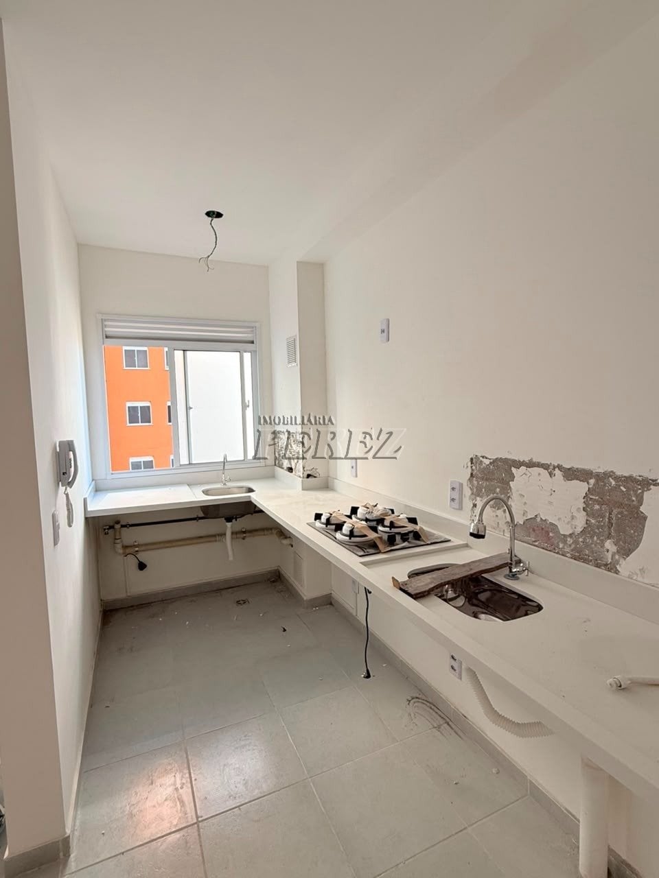 Apartamento para alugar no Edifício Morada dos Ventos, região leste de Londrina