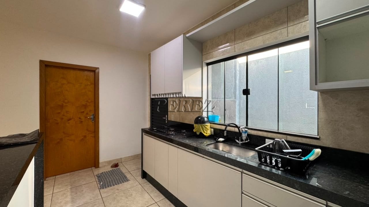 asa Mobiliada para Locação na Região Leste de Londrina com 2 Quartos e Suíte