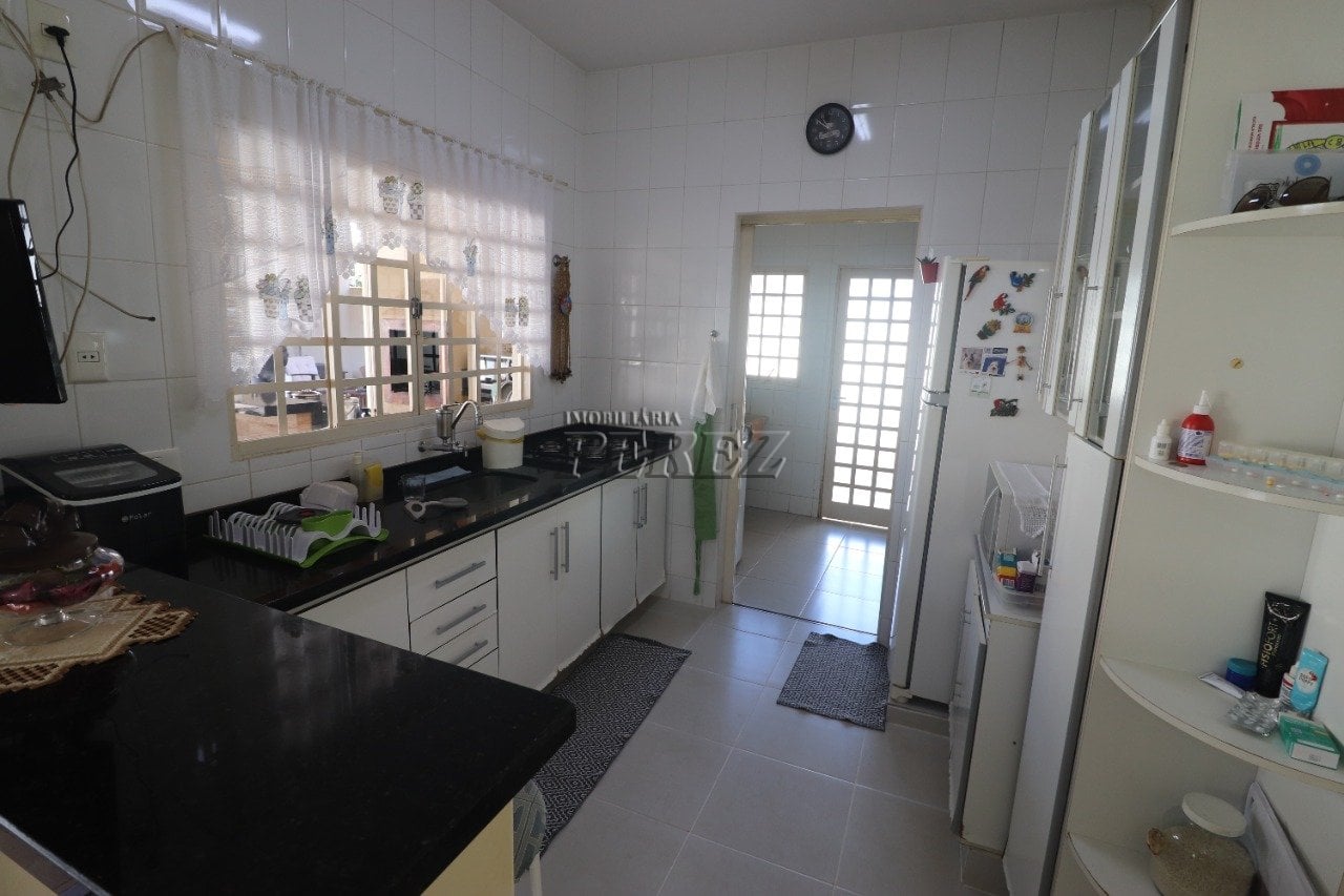 Casa à venda no Aeroporto, região leste de Londrina