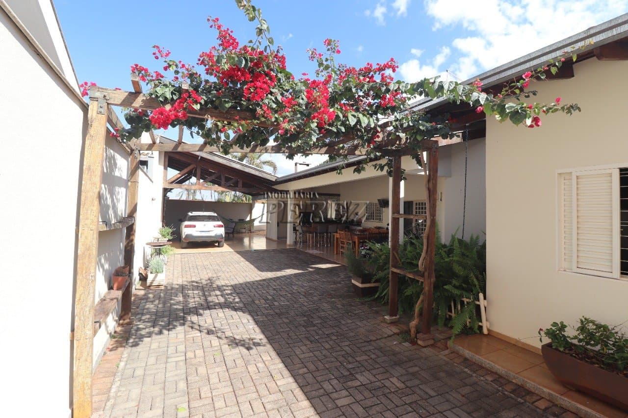 Casa à venda no Aeroporto, região leste de Londrina
