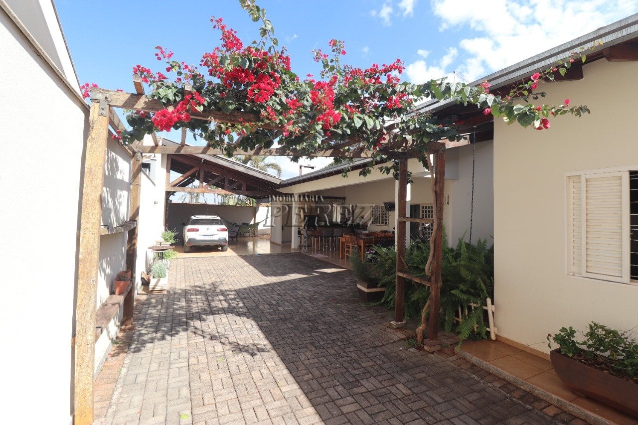 Casa à venda no Aeroporto, região leste de Londrina