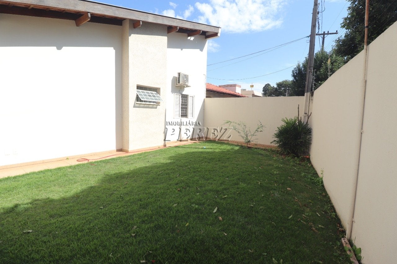Casa à venda no Aeroporto, região leste de Londrina