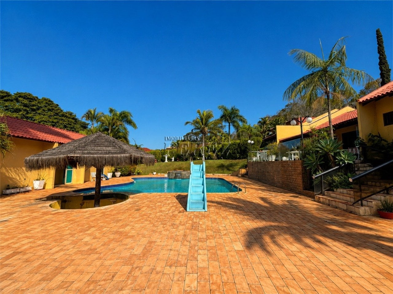 Casa à venda no Condomínio Green Village em Cambé