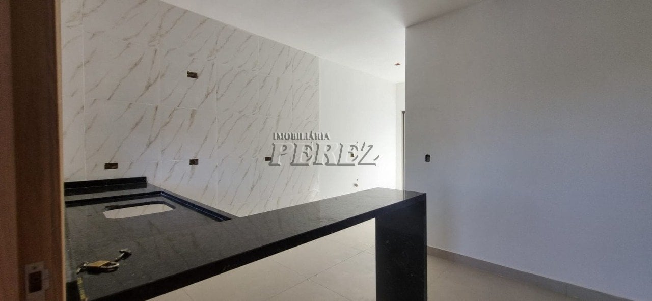 Casa à venda no Jardim Colúmbia, região oeste de Londrina