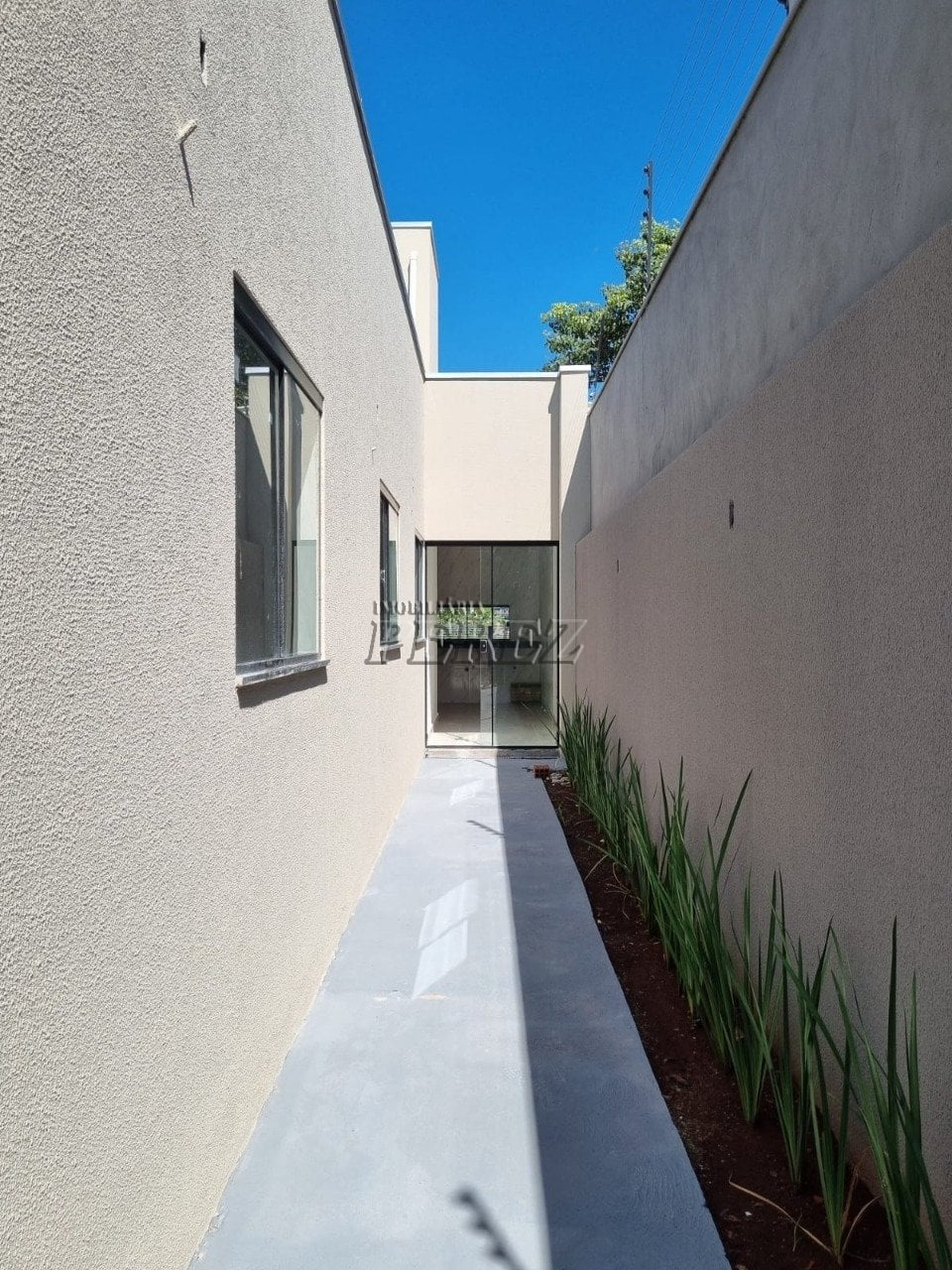 Casa à venda no Jardim Colúmbia, região oeste de Londrina