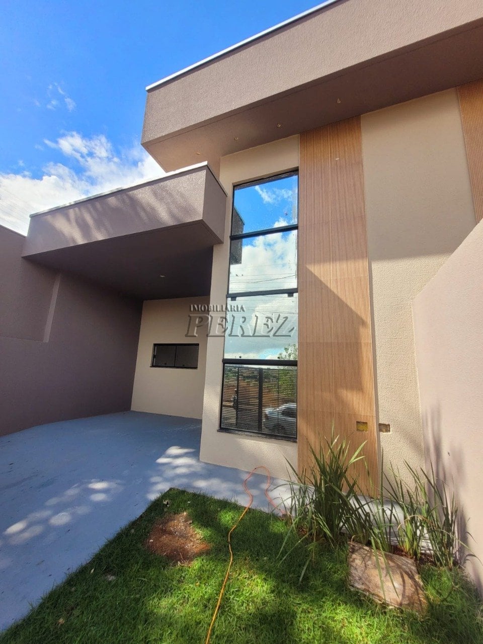 Casa à venda no Jardim Colúmbia, região oeste de Londrina
