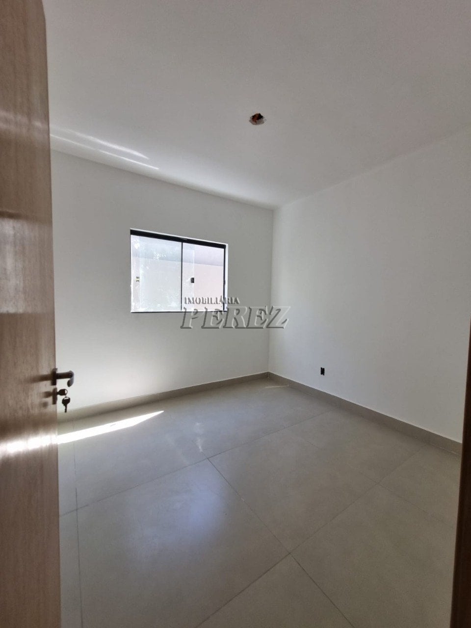 Casa à venda no Jardim Colúmbia, região oeste de Londrina