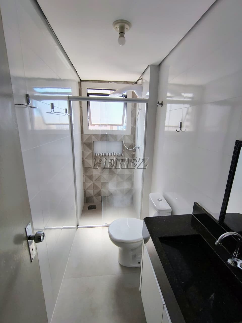 Apartamento à venda na região central de Londrina - Condomínio Regina Izabel