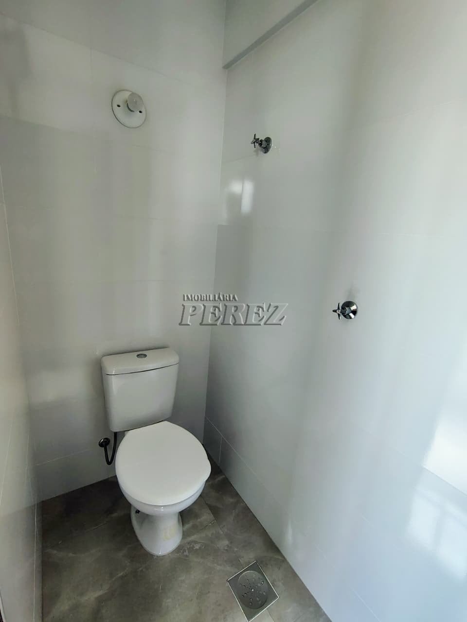 Apartamento à venda na região central de Londrina - Condomínio Regina Izabel