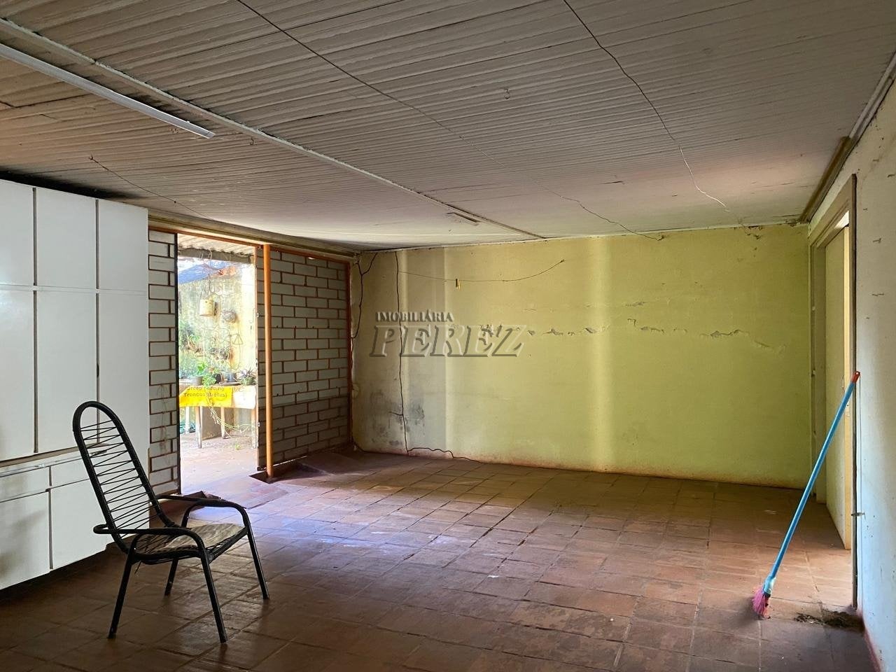 Terreno à venda no Jardim Bandeirantes, região oeste de Londrina