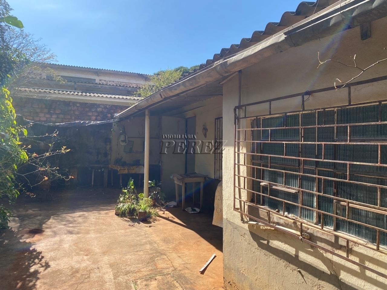 Terreno à venda no Jardim Bandeirantes, região oeste de Londrina