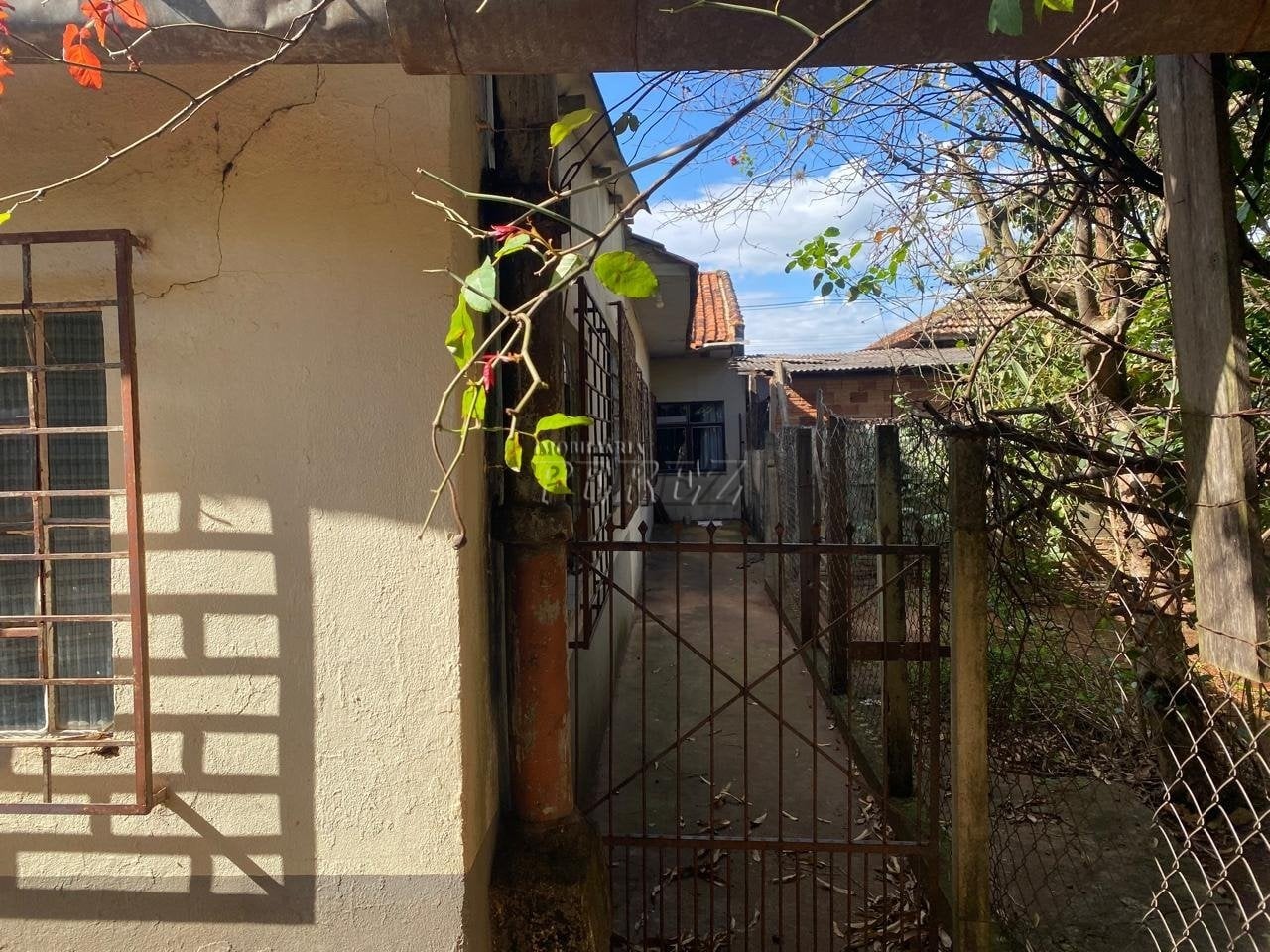 Terreno à venda no Jardim Bandeirantes, região oeste de Londrina