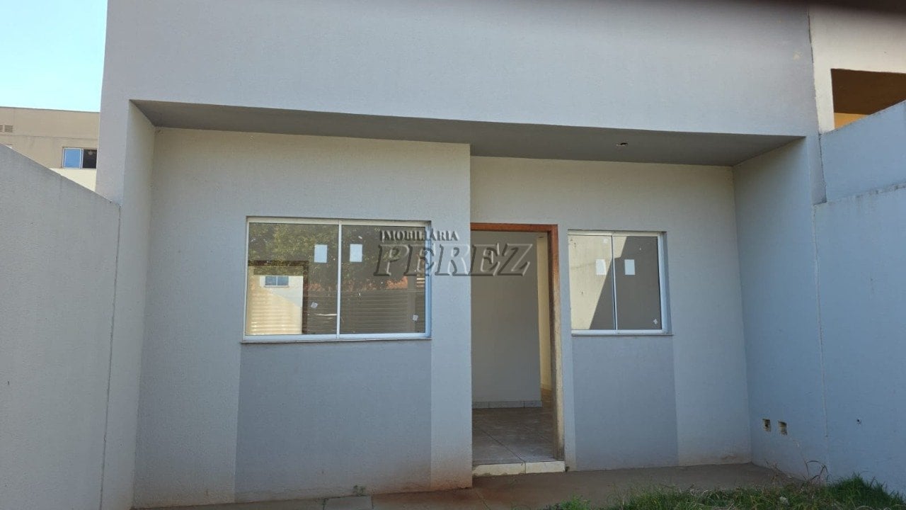 Casa à venda no Conjunto Habitacional José Garcia Molina - Região norte de Londrina
