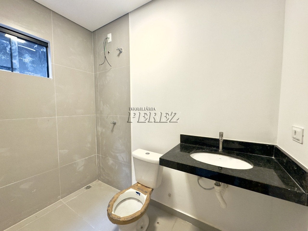 Casa à venda na Gleba Esperança, região oeste de Londrina