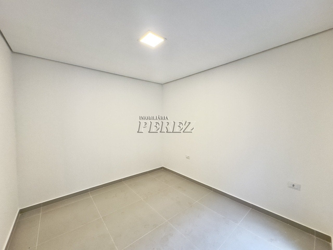 Casa à venda na Gleba Esperança, região oeste de Londrina
