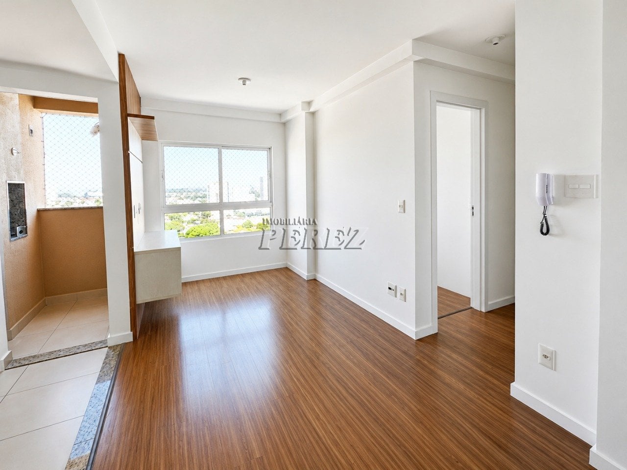 Amplo apartamento de 2 quartos no Edifício Morada Shangri-La em Londrina