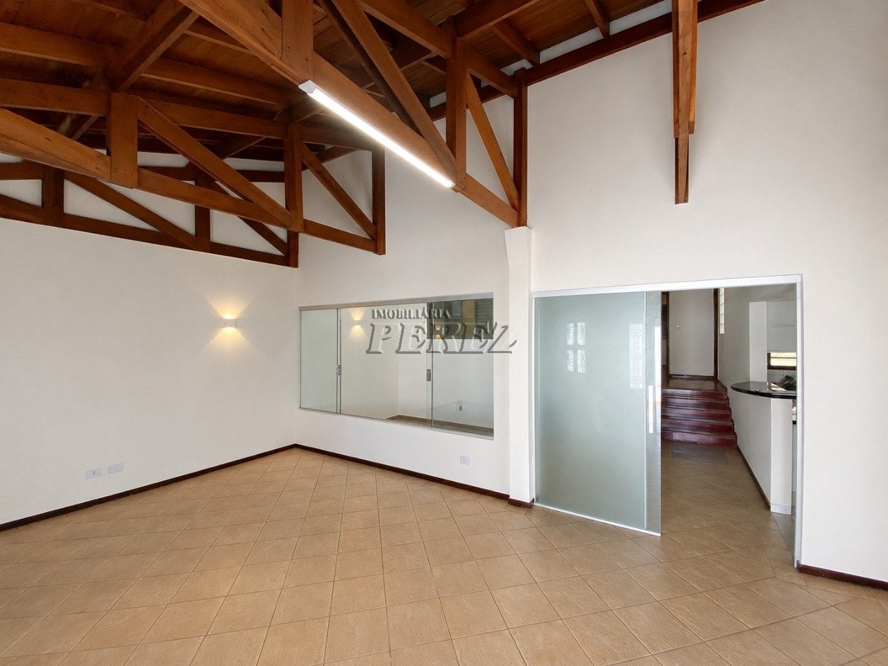 Casa à venda no Jardim Universitário, região oeste de Londrina