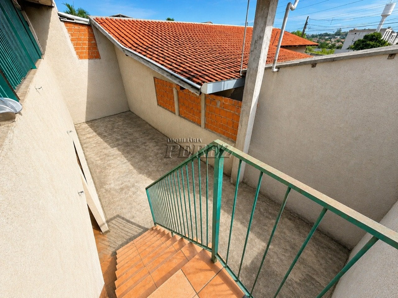 Casa para Locação com 3 Casas Independentes na Zona Leste de Londrina
