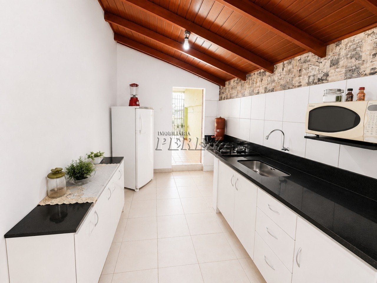 Casa para Locação com 3 Casas Independentes na Zona Leste de Londrina